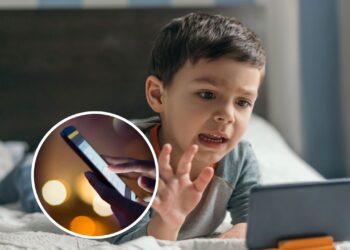 Não dê smartphones a crianças menores de 13 anos, diz nova pesquisa