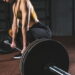 Musculação ajuda a emagrecer? A resposta surpreende quem só faz aeróbico