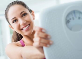 7 exercícios rápidos para perder peso sem sair de casa