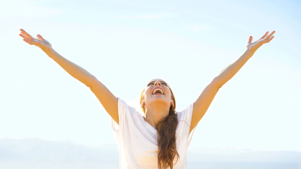 Os sinais mais claros de que você é feliz segundo a psicologia