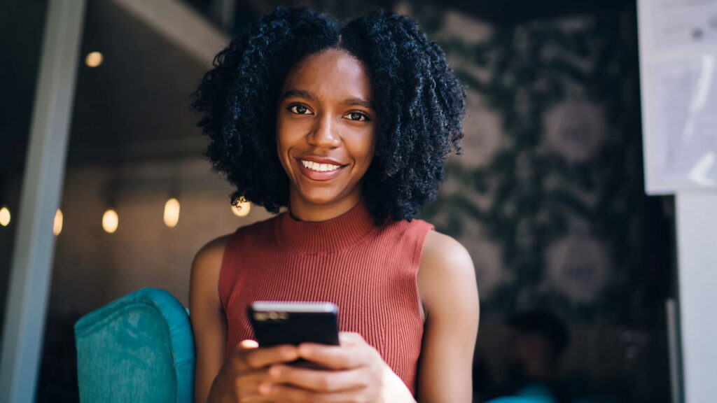 O que significa desviar o olhar durante uma conversa, segundo a psicologia