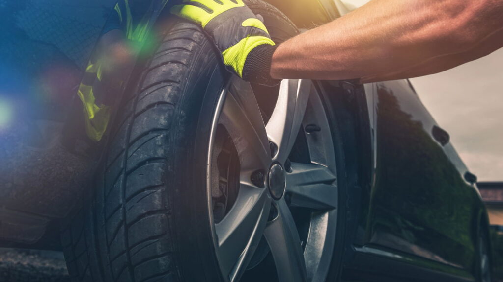 Motoristas que ignoram isso sobre os pneus podem pagar caro