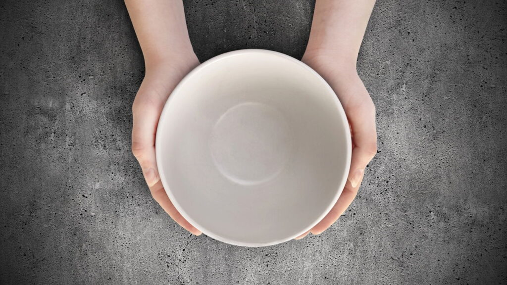 O que significa acordar sem fome segundo a psicologia?