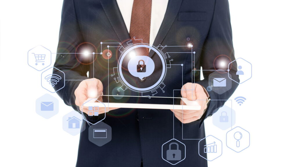 7 hábitos simples que protegem seus dados na internet depois dos 40