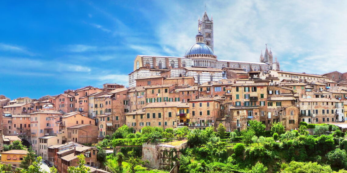 Essa é a cidade medieval mais autêntica do país