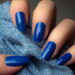 Ideias criativas para usar azul-cobalto nas unhas com estilo