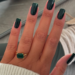 As cores de unhas que estão em alta e não podem faltar em 2025
