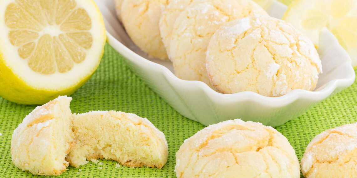 Esse biscoito de limão sem manteiga nem açúcar refinado está ganhando espaço nas lancheiras