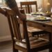 O que significa empurrar a cadeira ao sair da mesa segundo a psicologia?
