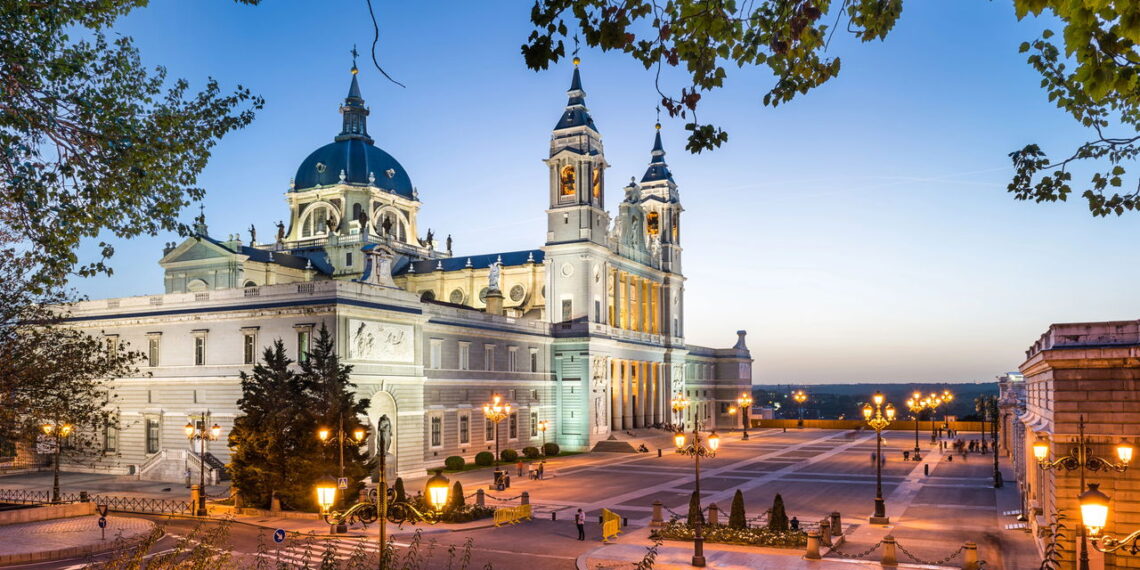 Cidade com atmosfera acolhedora e energia contagiante encanta os visitantes