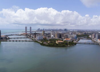 Capital vibrante do Brasil com vida pulsante e gastronomia irresistível