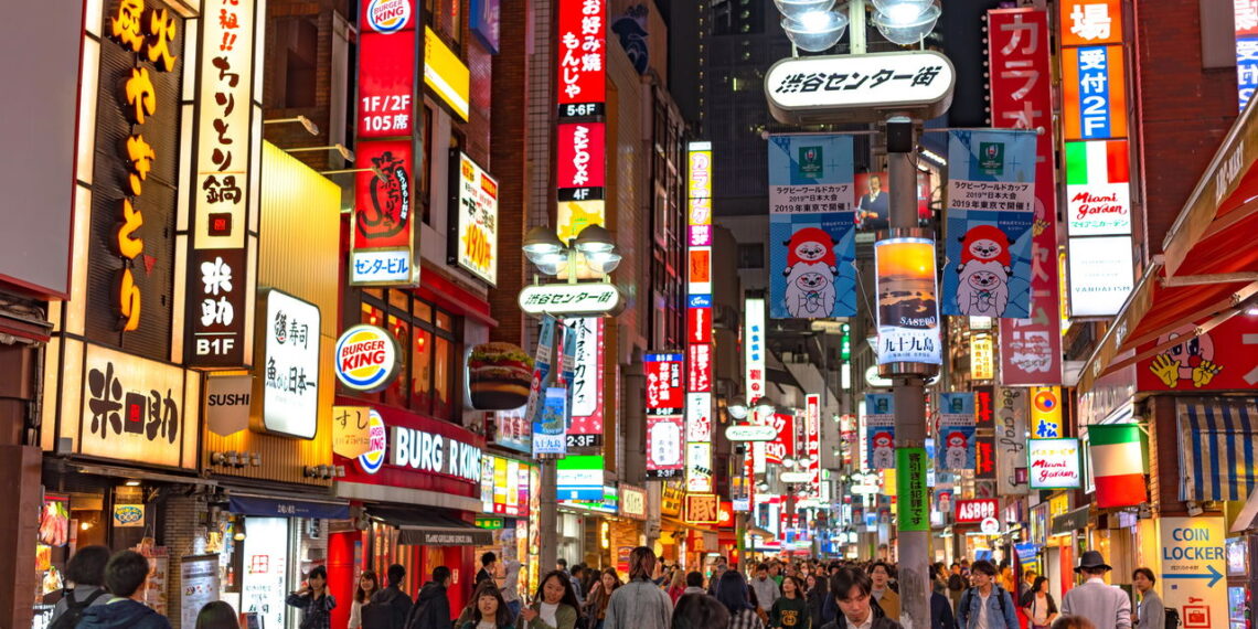 Destino vibrante surpreende os turistas com seus costumes japoneses