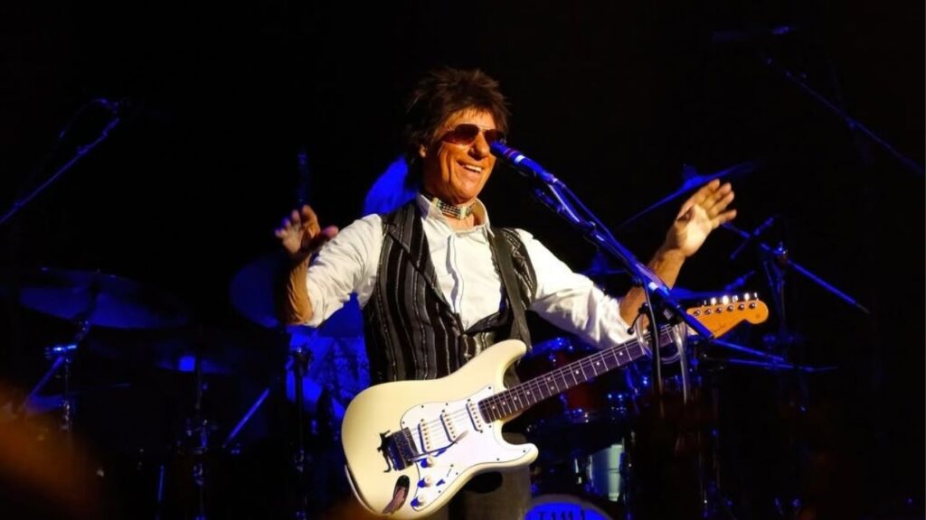 Morreu aos 78 anos guitarrista lendário que transformou o rock e o blues
