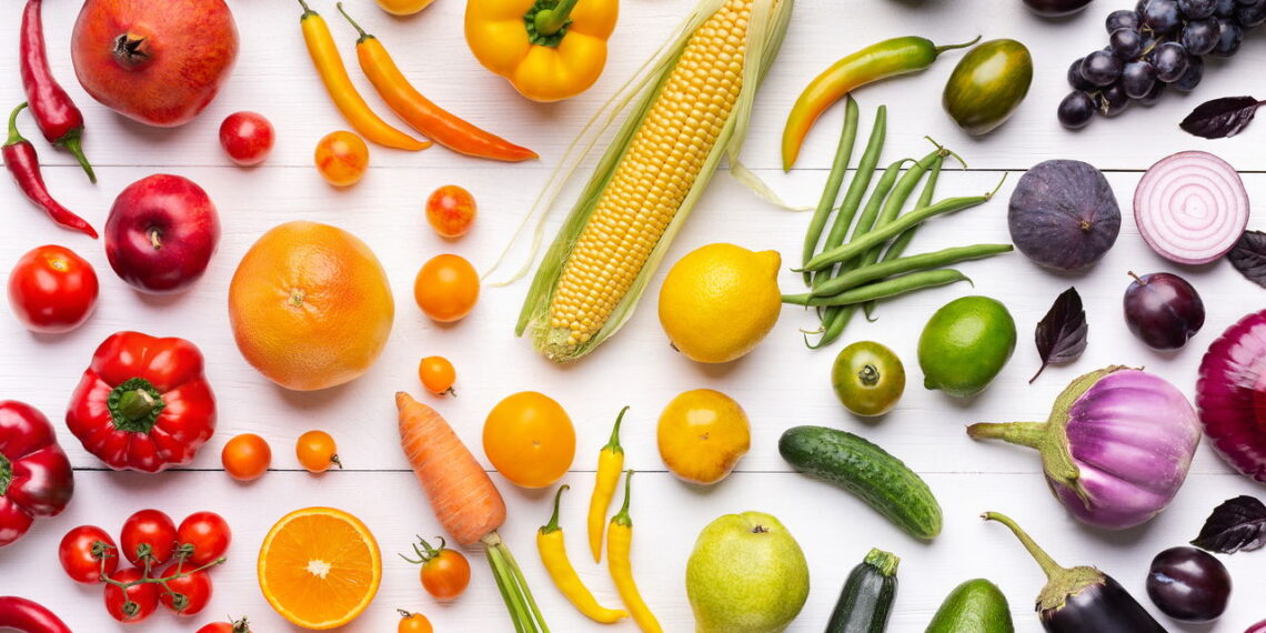 A cor dos alimentos no prato pode estimular o apetite, segundo nutricionistas