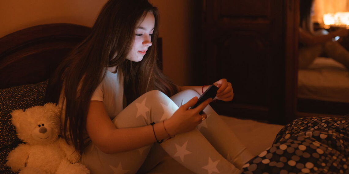 Como a exposição na internet afeta crianças, segundo psicólogos
