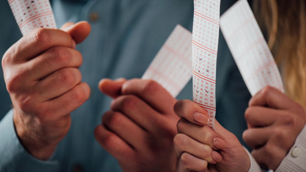 Bilhete simples fatura US$ 1.128 bilhões no Mega Millions em New Jersey