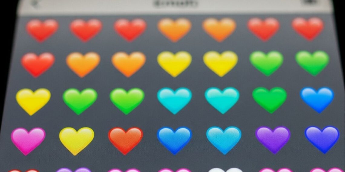 O que significam as cores dos corações do WhatsApp e quando usar