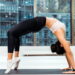 Exercícios para fortalecer as costas e evitar dores no trabalho