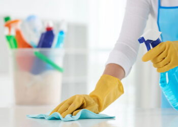 Limpeza ecológica com bicarbonato, vinagre e limão surpreende na prática