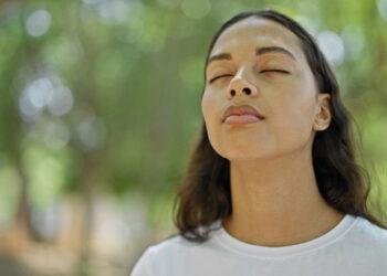 A meditação melhora a concentração, segundo especialista de mindfulness