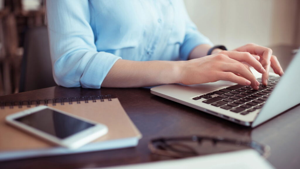 As 3 marcas de notebooks mais duráveis e boas de investir segundo a IA !