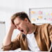 O que significa se sentir cansado mesmo depois de dormir bem?