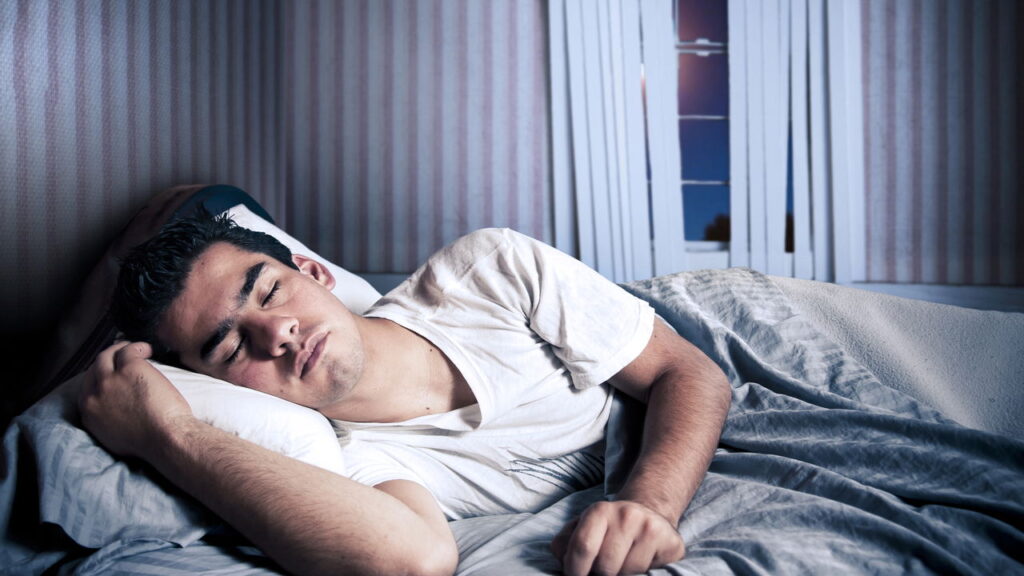 Quantas horas de sono são ideais por noite, segundo neurologistas?