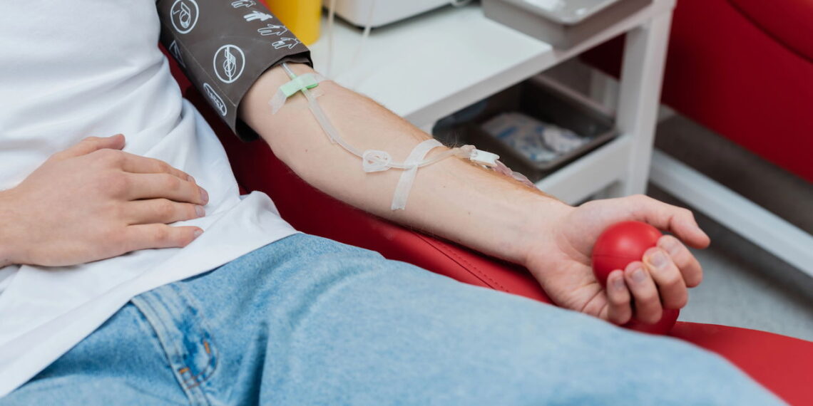 É possível controlar a pressão alta sem remédios? O que os cardiologistas explicam