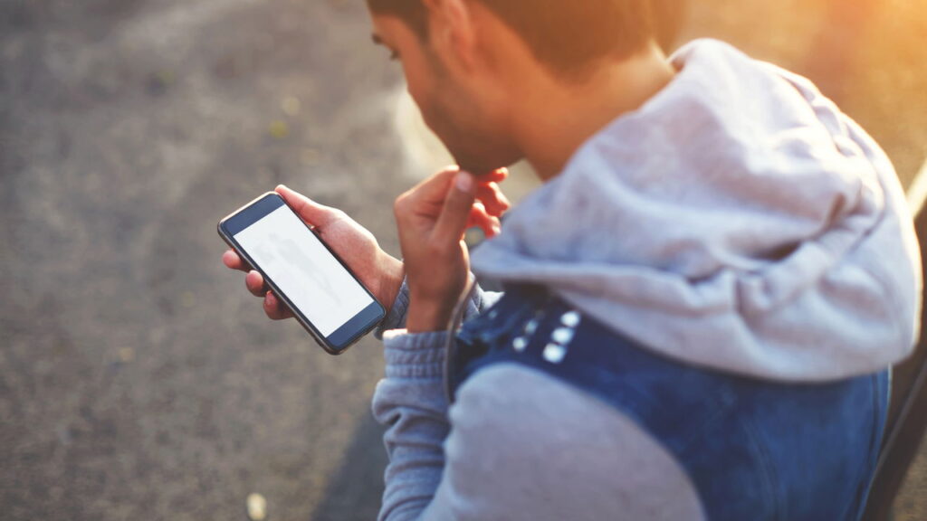 O que significa quando o celular vibra e não tem notificação?