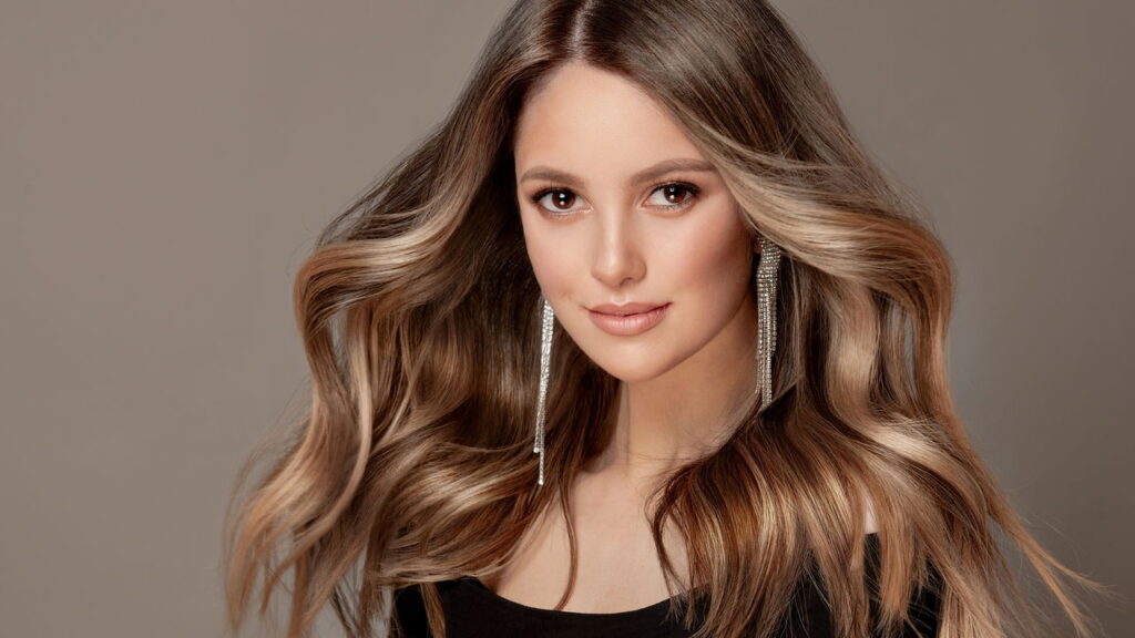 Seu cabelo pode brilhar muito mais e você nem imagina como é fácil