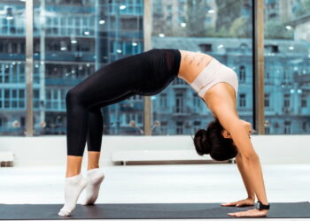 Os 3 exercícios para aumentar a flexibilidade e manter o corpo leve
