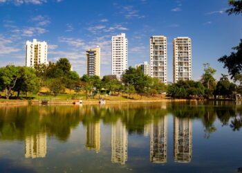 Cidade combina modernidade com charme da região centro-oeste do Brasil