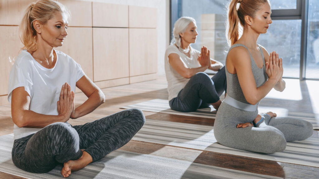 Os 5 melhores exercícios para aliviar cólicas menstruais e melhorar o bem-estar