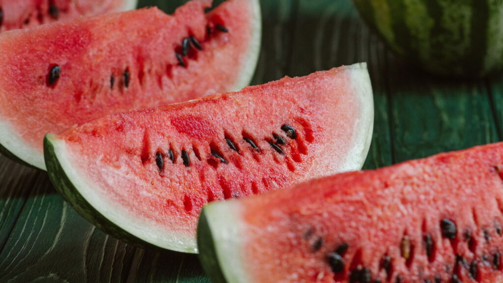 3 frutas refrescantes que suportam variações de temperatura