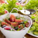Como preparar saladas com ervas frescas que melhoram a imunidade
