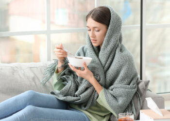 Receitas de sopas quentes para aquecer nos dias frios e aliviar a gripe