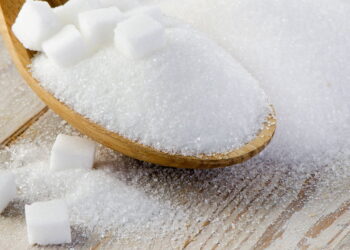 O truque do pão no pote de açúcar que muita gente não conhece