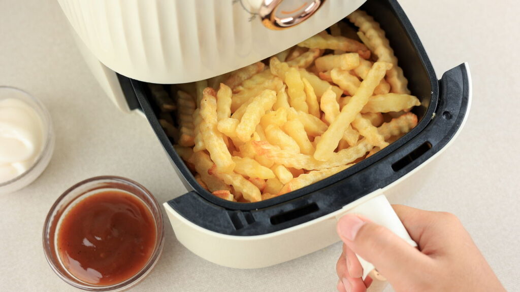 O que compensa mais usar na cozinha o forno tradicional ou a airfryer