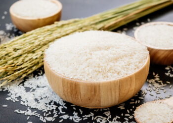Você deve ou não lavar o arroz antes de cozinhar segundo a ciência