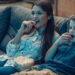 O que reassistir filmes revela sobre sua mente, segundo a psicologia