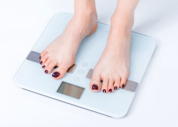 Transformação corporal com perda de 50 kg por meio de hábitos consistentes