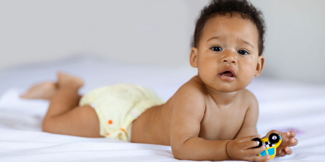 Três nomes curtos de bebê ganham espaço e viram tendência nos próximos anos