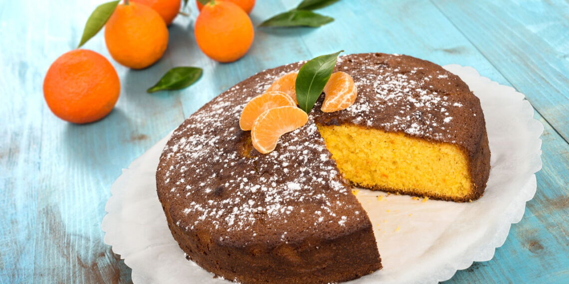 Cansou de bolo de laranja? Aprenda a fazer bolo de tangerina com casca no liquidificador