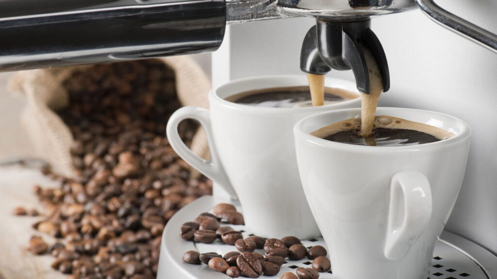 Função secreta da cafeteira que pode melhorar o sabor do café
