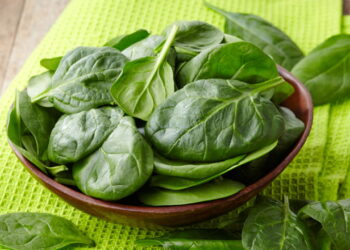 Alimentos com magnésio que ajudam a reduzir o estresse e melhorar o sono, segundo nutricionistas