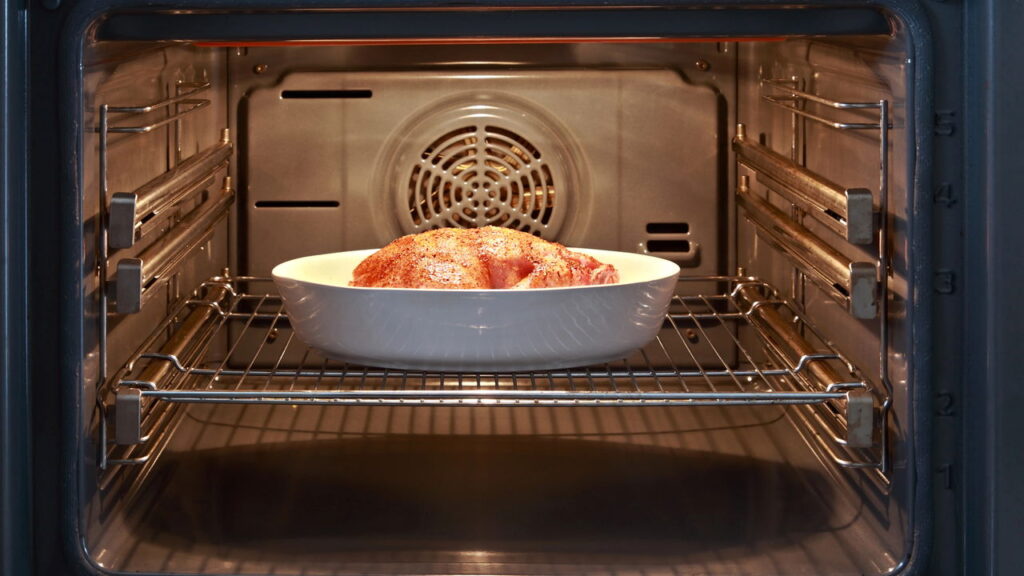 Esse botão do forno elétrico pode reduzir o tempo de preparo das receitas