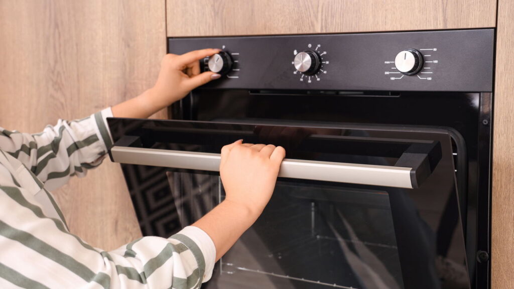 Essa regulagem do forno elétrico deixa os bolos mais fofinhos