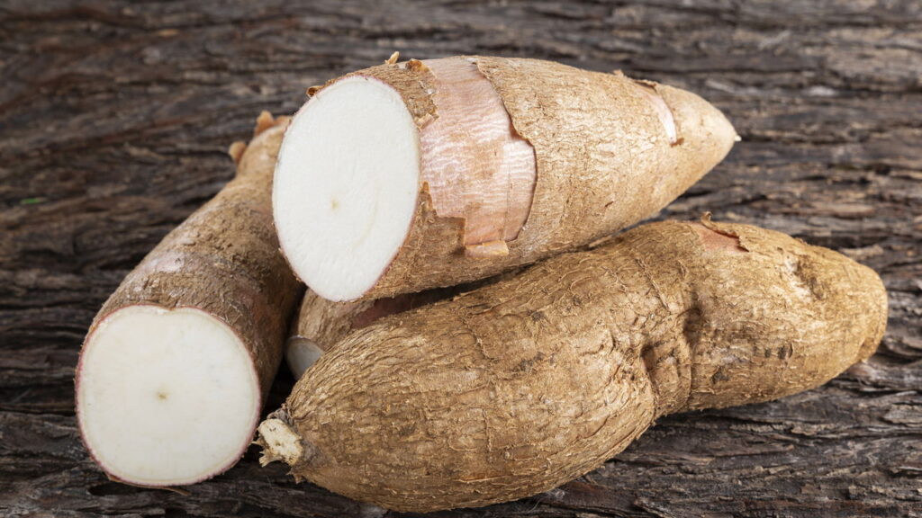 Como guardar mandioca macia e pronta para sopas cremosas