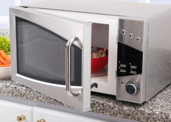 Micro-ondas vira aliado perfeito para refeições rápidas e nutritivas
