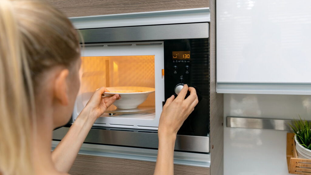 Curiosidades sobre o micro-ondas que provavelmente você não sabia